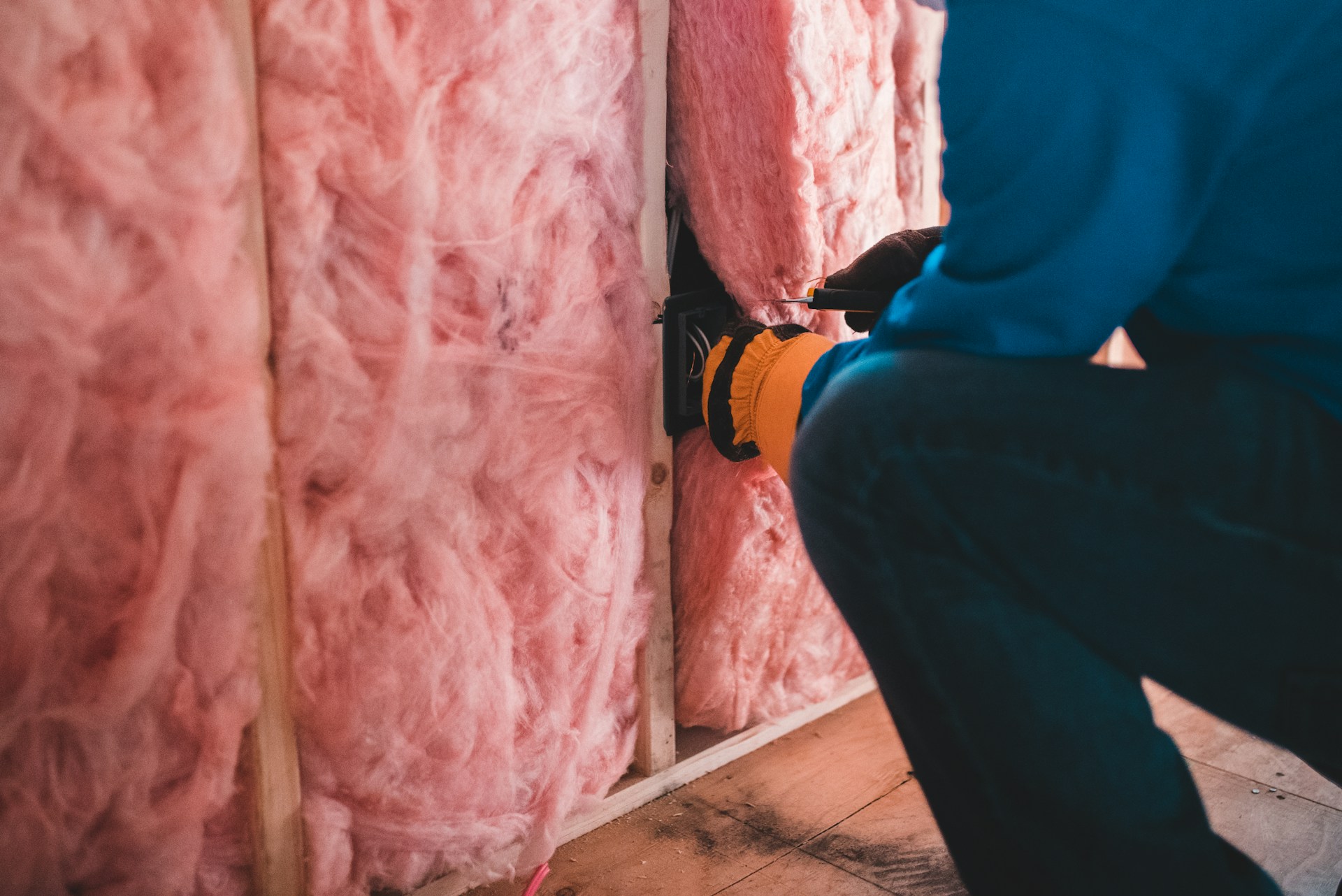 Home Insulation with Plaster Walls Bauleistungen